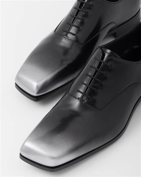 Nuanced brushed leather Oxford shoes 